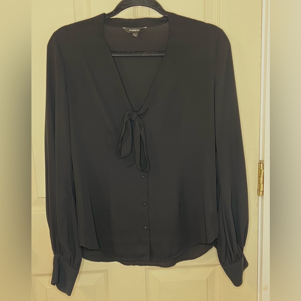 express blouse - Picture 3 of 4